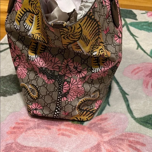 Gucci Pink and Brown bengal Tiger Print Tote Rare HTF vintage - Picture 4 of 16